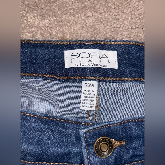 Skinny Ankle Pants 22W-Women's
Plus Size Mid-Rise SOFIA VERGARA - Picture 4 of 16